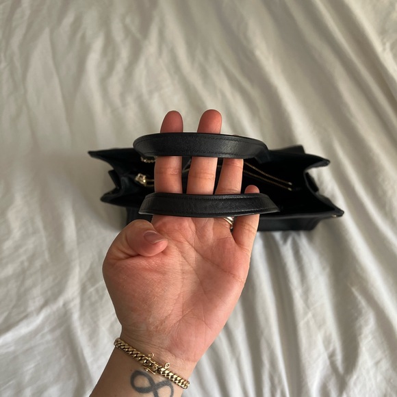 COACH Elegant Black Leather Handbag Vintage - Picture 8 of 11